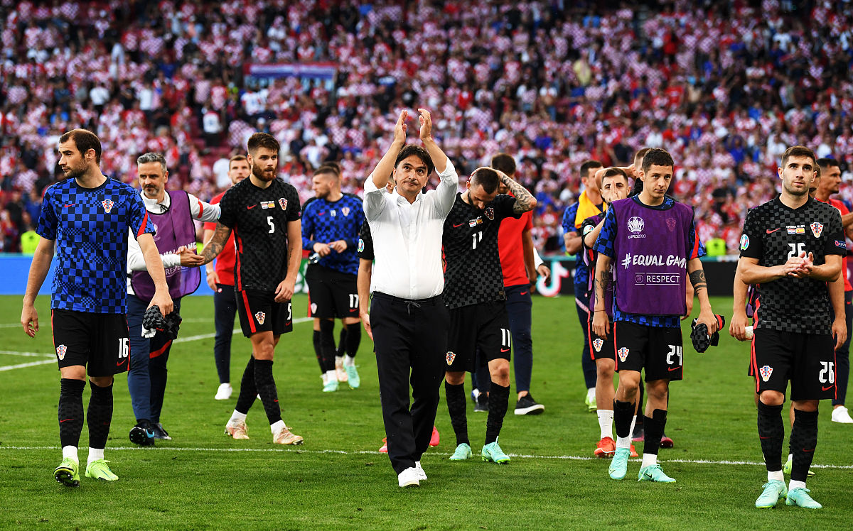 九游娱乐app -窗口期欧联焦点战,柏林联合完成迎来里程碑,信心回归,阵容厚度经受考验(足球届对齐达内欧冠三连的评价)