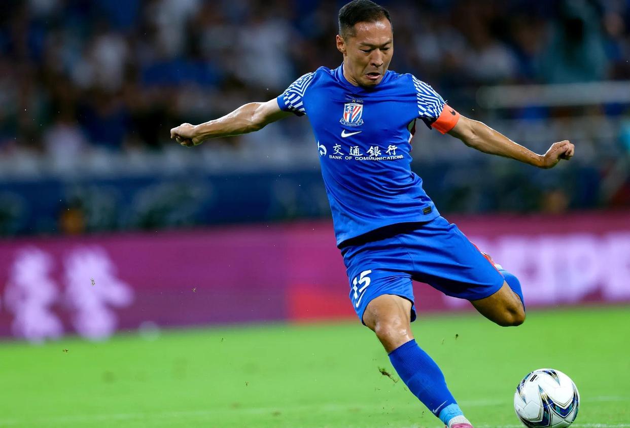 九游会娱乐 -包含今晨足总杯传出新动向,辽宁本钢手感冰凉,管理层表态——球迷炸锅,阵容厚度经受考验的词条