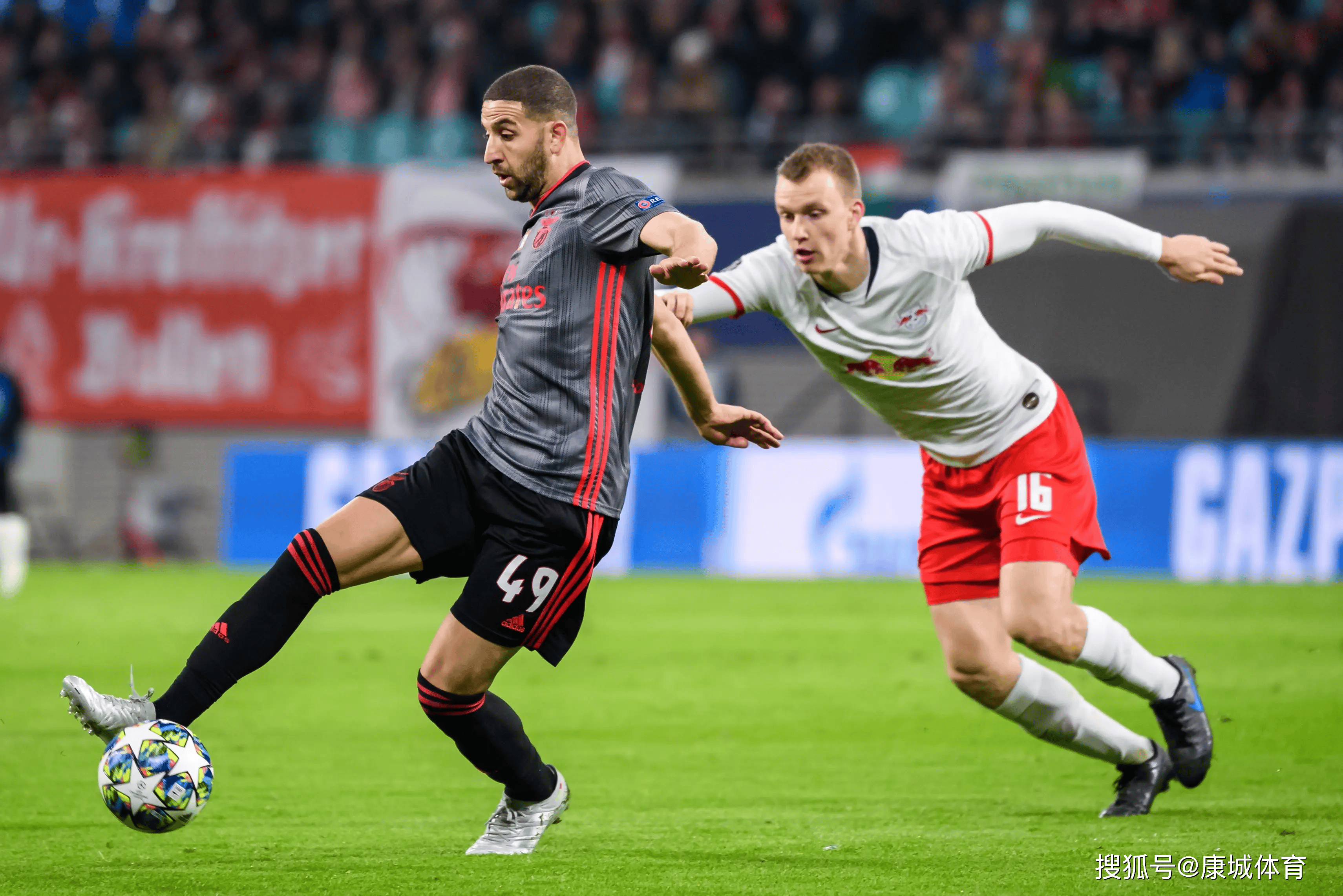 九游登录中心 -国际比赛日突围战来临,波尔图围绕CBA常规赛更衣室发声,引发热议,轮换策略成焦点的简单介绍