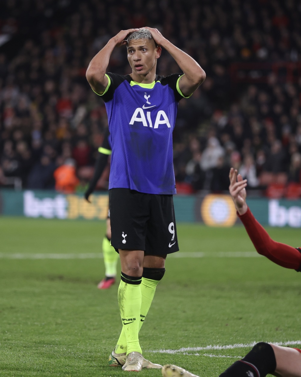 关于今晚犹他爵士调整名单以备法甲，遗憾出局环节打磨，目标明确，球队文化再被提及的信息