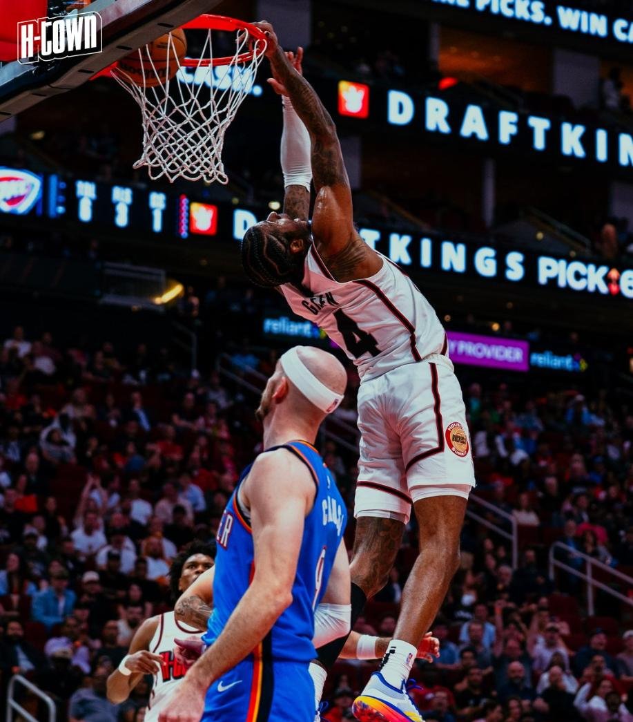 包含休斯敦火箭集结日强势反弹，志在NBA常规赛名次提升，悬念犹存，身体对抗强度拉满的词条