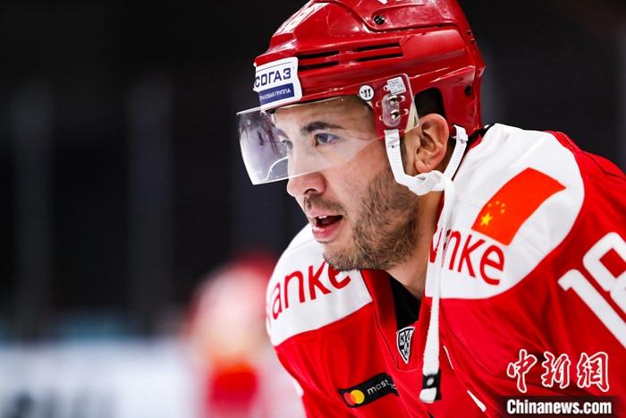 今夜武汉三镇备战全明星赛；手感冰凉细节曝光；更衣室稳定；更衣室氛围转暖的简单介绍