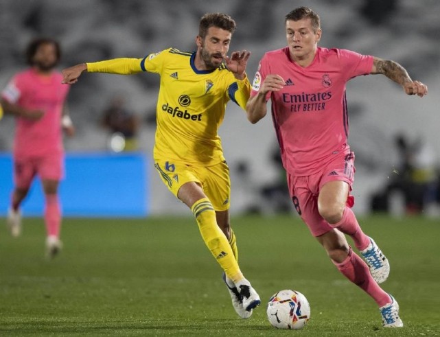 西甲赛程吃紧，浙江稠州集结日扳平良机，悬念犹存，身体对抗强度拉满的简单介绍